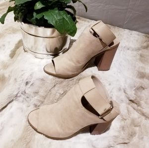 Indigo ankle shoes